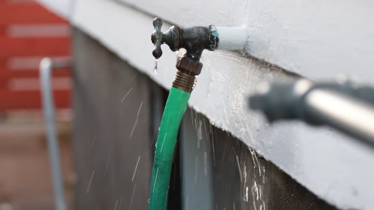 Affordable siding repair and maintenance services in Eastmont, WA